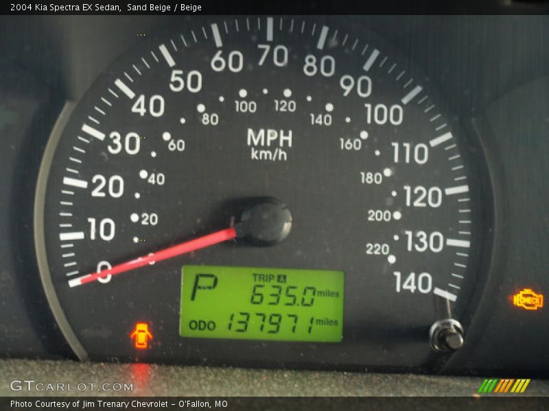 Sand Beige / Beige 2004 Kia Spectra EX Sedan