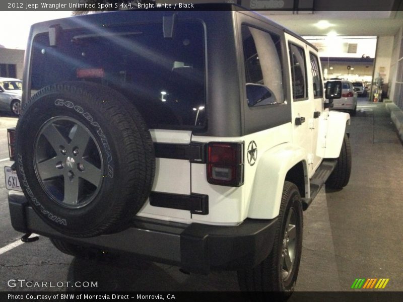 Bright White / Black 2012 Jeep Wrangler Unlimited Sport S 4x4