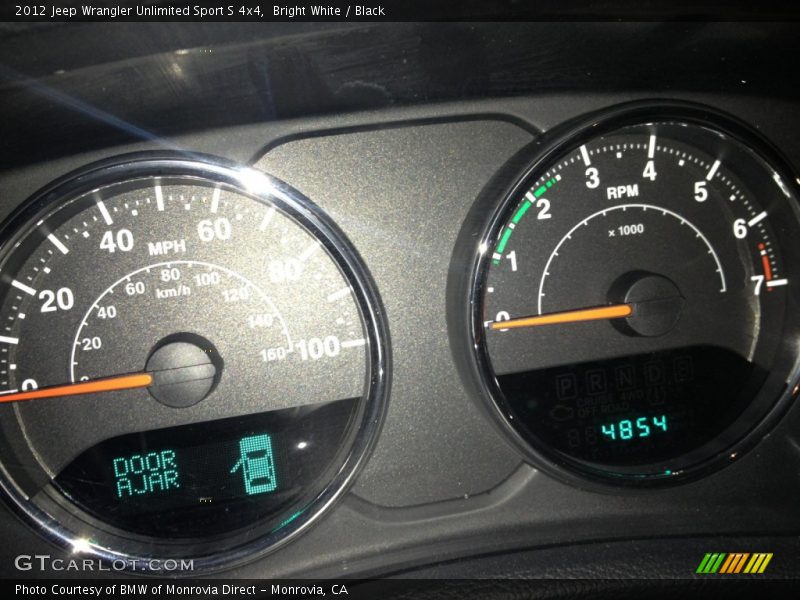 Bright White / Black 2012 Jeep Wrangler Unlimited Sport S 4x4