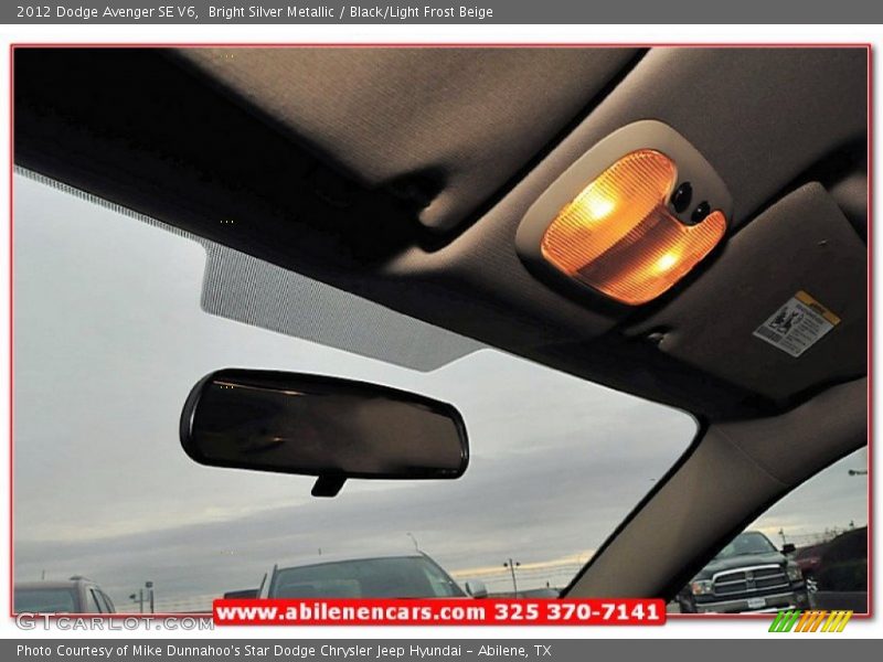 Bright Silver Metallic / Black/Light Frost Beige 2012 Dodge Avenger SE V6