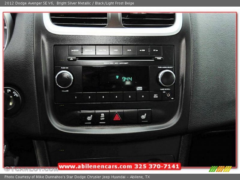 Bright Silver Metallic / Black/Light Frost Beige 2012 Dodge Avenger SE V6