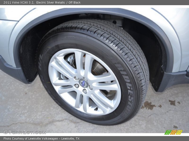 Electric Silver Metallic / Off Black 2011 Volvo XC90 3.2