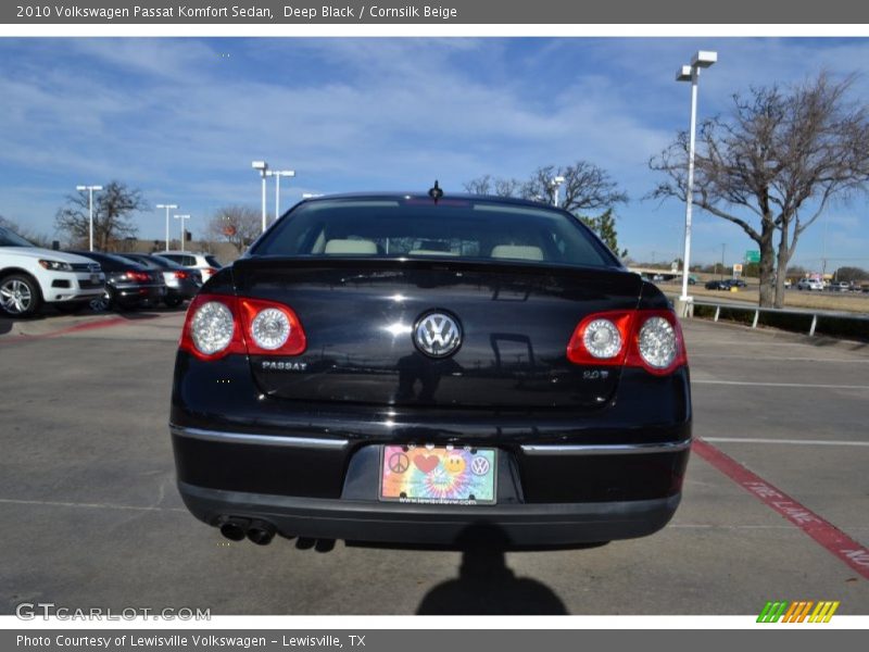 Deep Black / Cornsilk Beige 2010 Volkswagen Passat Komfort Sedan