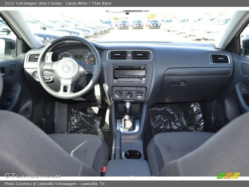 Candy White / Titan Black 2013 Volkswagen Jetta S Sedan