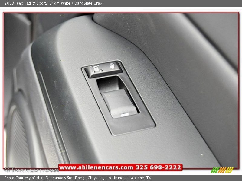 Bright White / Dark Slate Gray 2013 Jeep Patriot Sport
