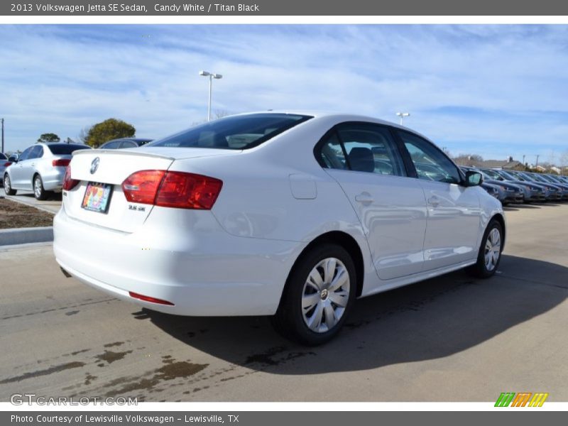 Candy White / Titan Black 2013 Volkswagen Jetta SE Sedan