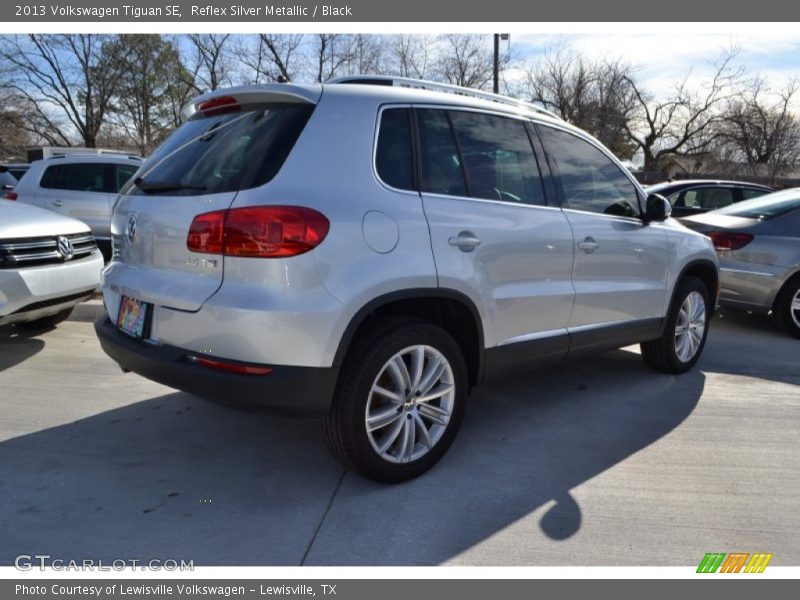 Reflex Silver Metallic / Black 2013 Volkswagen Tiguan SE