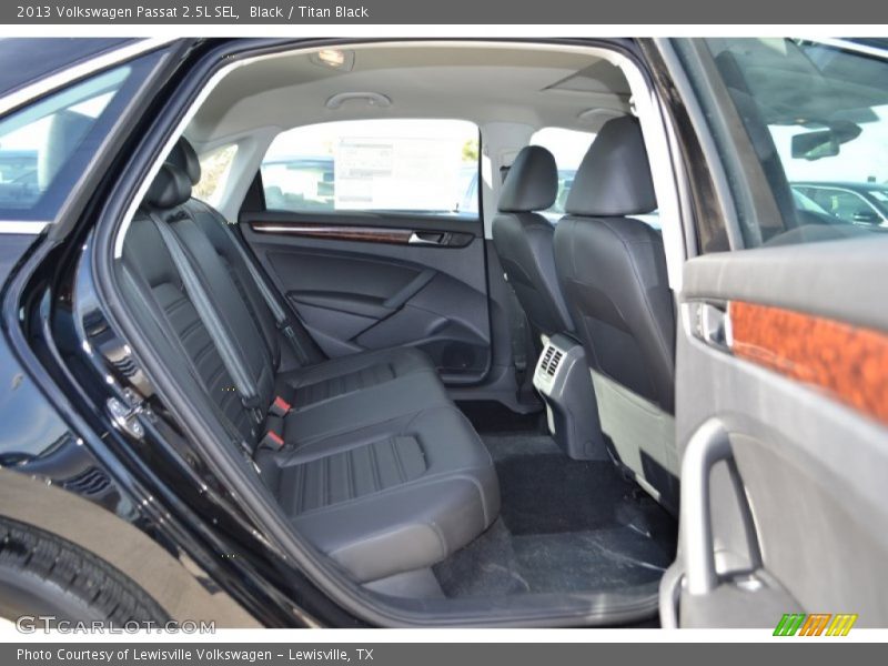 Black / Titan Black 2013 Volkswagen Passat 2.5L SEL