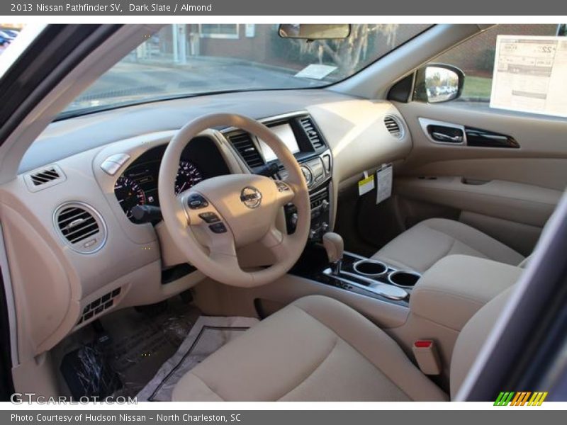 Dark Slate / Almond 2013 Nissan Pathfinder SV
