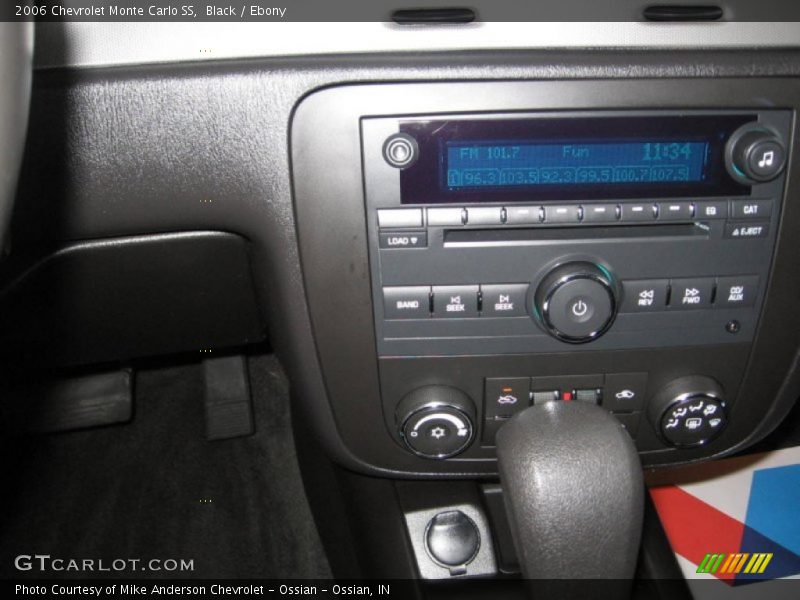 Black / Ebony 2006 Chevrolet Monte Carlo SS