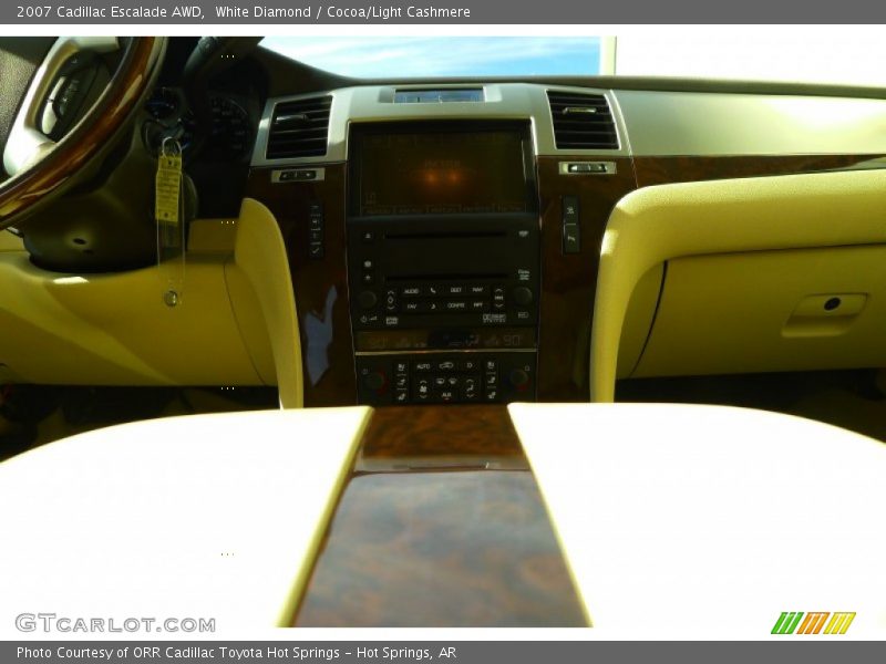 White Diamond / Cocoa/Light Cashmere 2007 Cadillac Escalade AWD