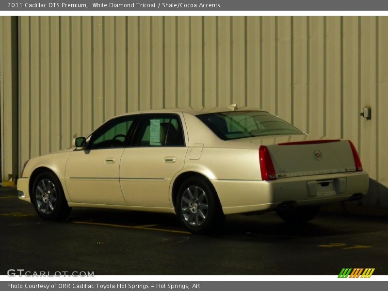 White Diamond Tricoat / Shale/Cocoa Accents 2011 Cadillac DTS Premium