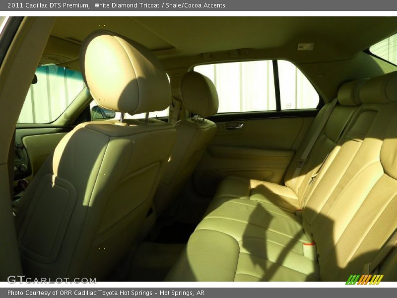 White Diamond Tricoat / Shale/Cocoa Accents 2011 Cadillac DTS Premium