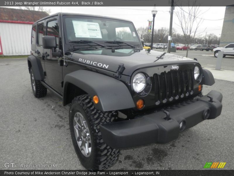 Front 3/4 View of 2013 Wrangler Unlimited Rubicon 4x4