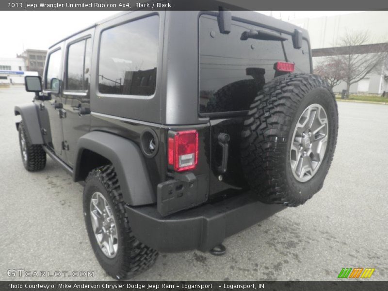 Black / Black 2013 Jeep Wrangler Unlimited Rubicon 4x4