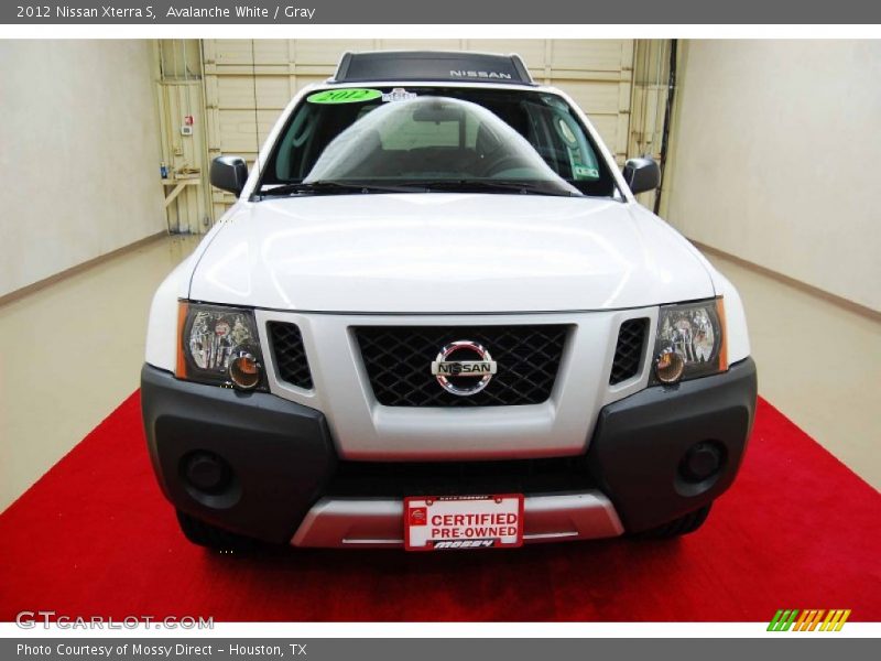 Avalanche White / Gray 2012 Nissan Xterra S