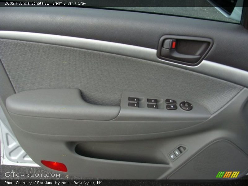 Bright Silver / Gray 2009 Hyundai Sonata SE