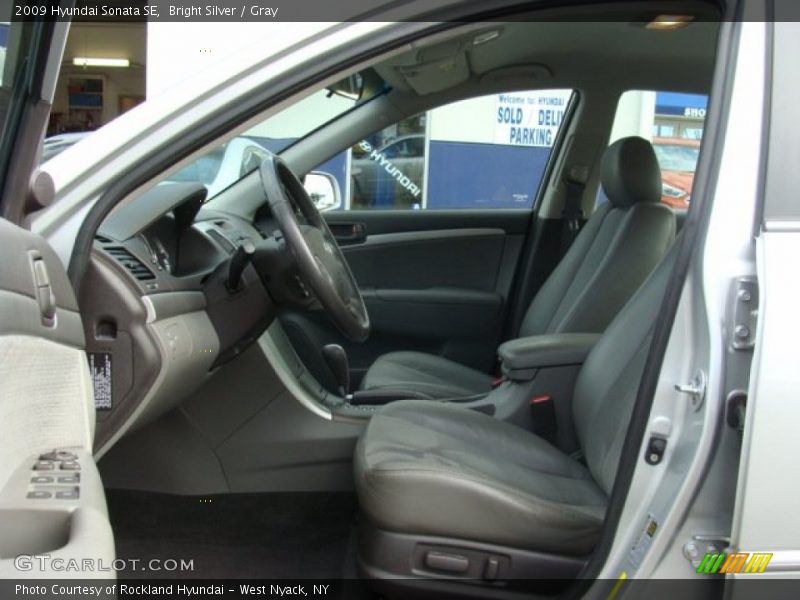 Bright Silver / Gray 2009 Hyundai Sonata SE