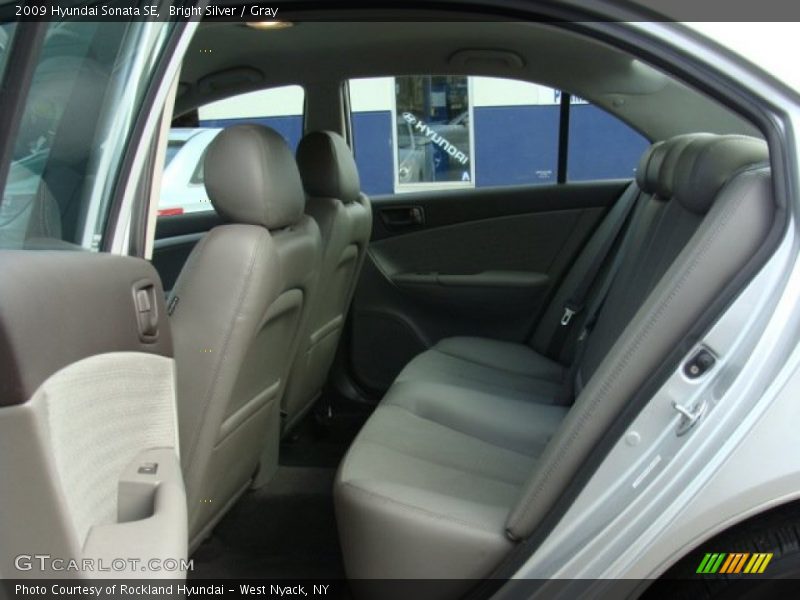 Bright Silver / Gray 2009 Hyundai Sonata SE