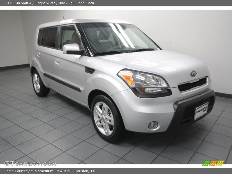 Bright Silver / Black Soul Logo Cloth 2010 Kia Soul +