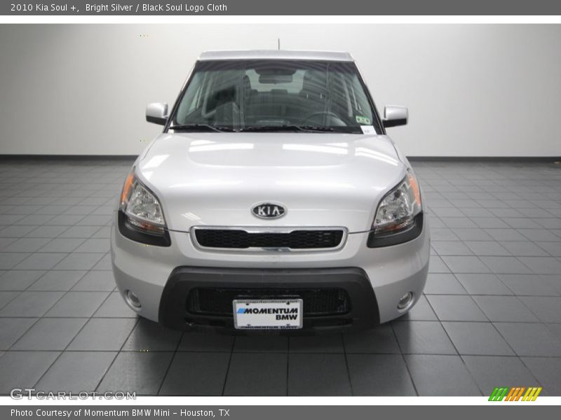 Bright Silver / Black Soul Logo Cloth 2010 Kia Soul +