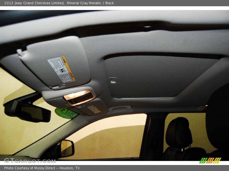 Sunroof of 2013 Grand Cherokee Limited