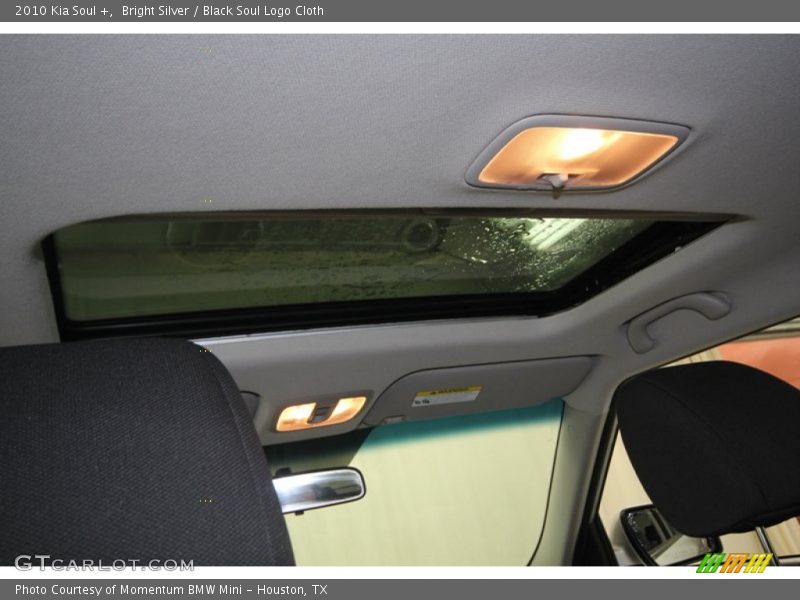 Bright Silver / Black Soul Logo Cloth 2010 Kia Soul +