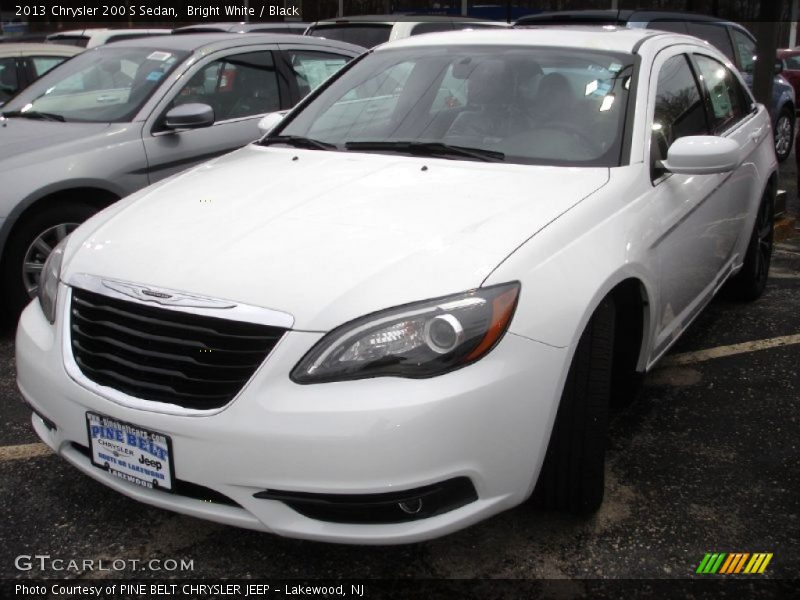 Bright White / Black 2013 Chrysler 200 S Sedan