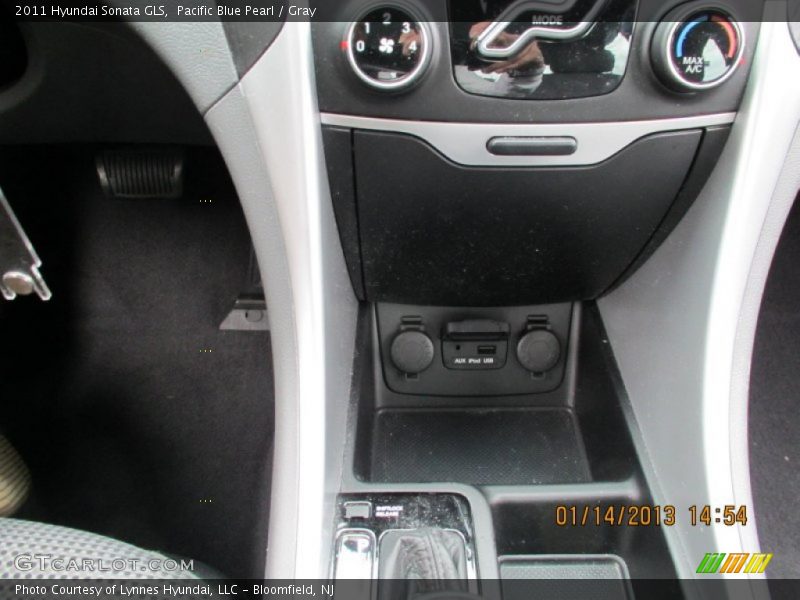 Pacific Blue Pearl / Gray 2011 Hyundai Sonata GLS