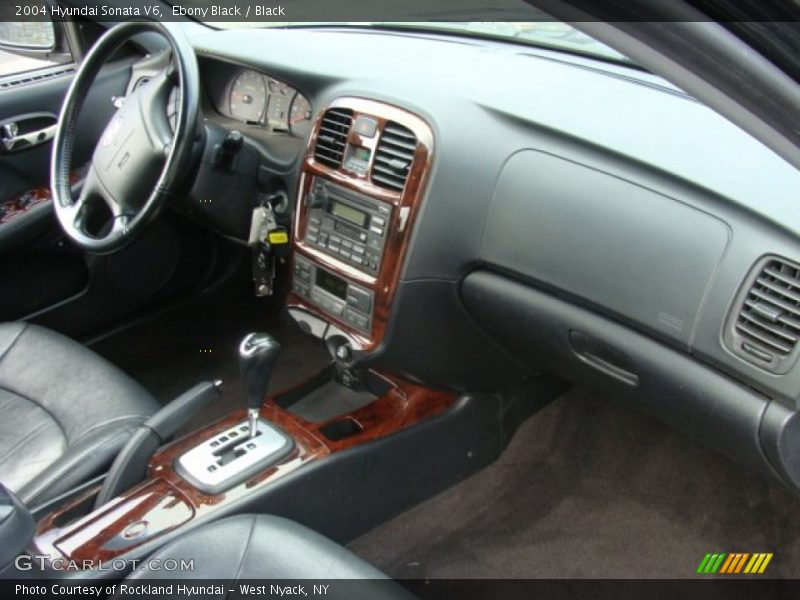 Ebony Black / Black 2004 Hyundai Sonata V6