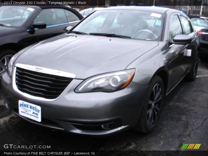 Tungsten Metallic / Black 2013 Chrysler 200 S Sedan