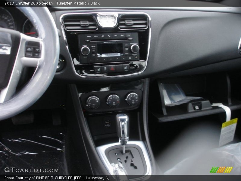 Tungsten Metallic / Black 2013 Chrysler 200 S Sedan