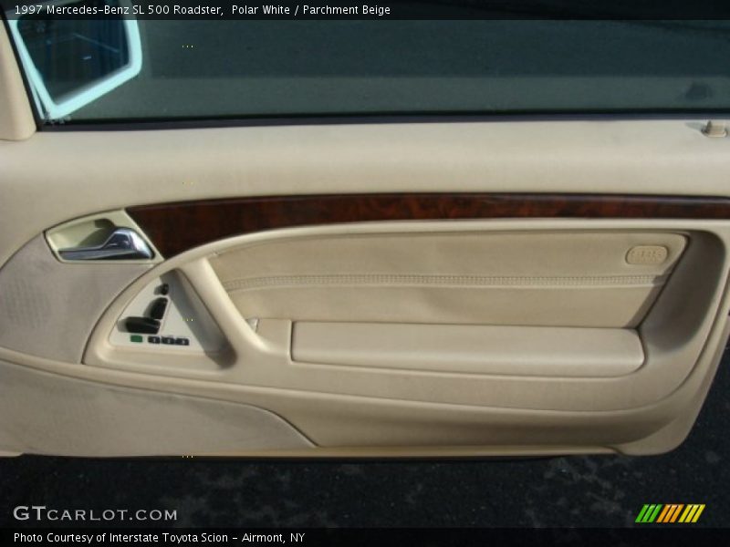 Polar White / Parchment Beige 1997 Mercedes-Benz SL 500 Roadster