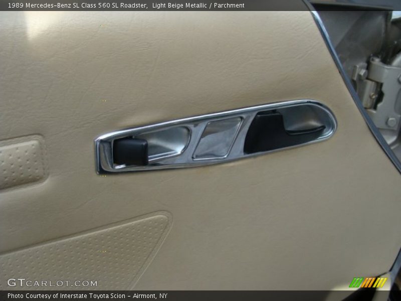 Light Beige Metallic / Parchment 1989 Mercedes-Benz SL Class 560 SL Roadster