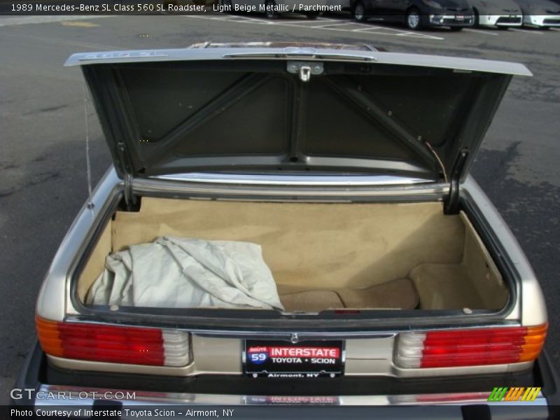 Light Beige Metallic / Parchment 1989 Mercedes-Benz SL Class 560 SL Roadster