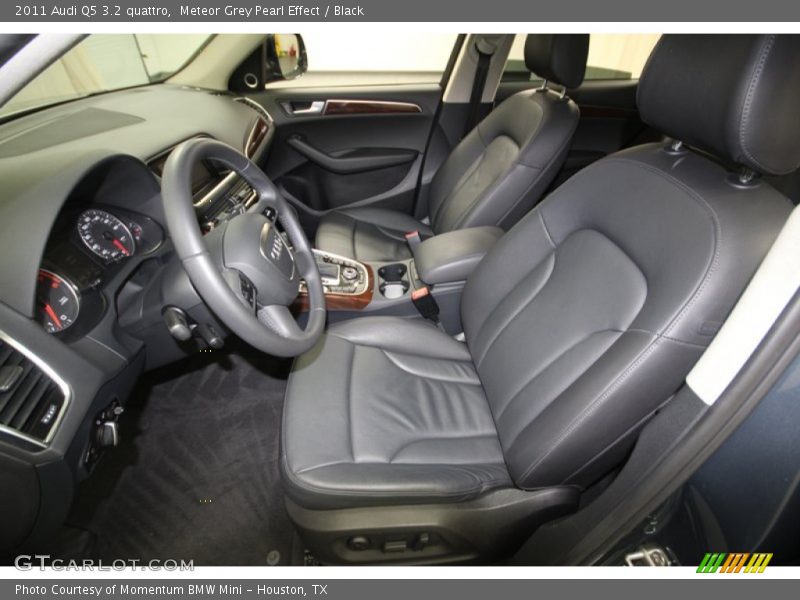 Front Seat of 2011 Q5 3.2 quattro
