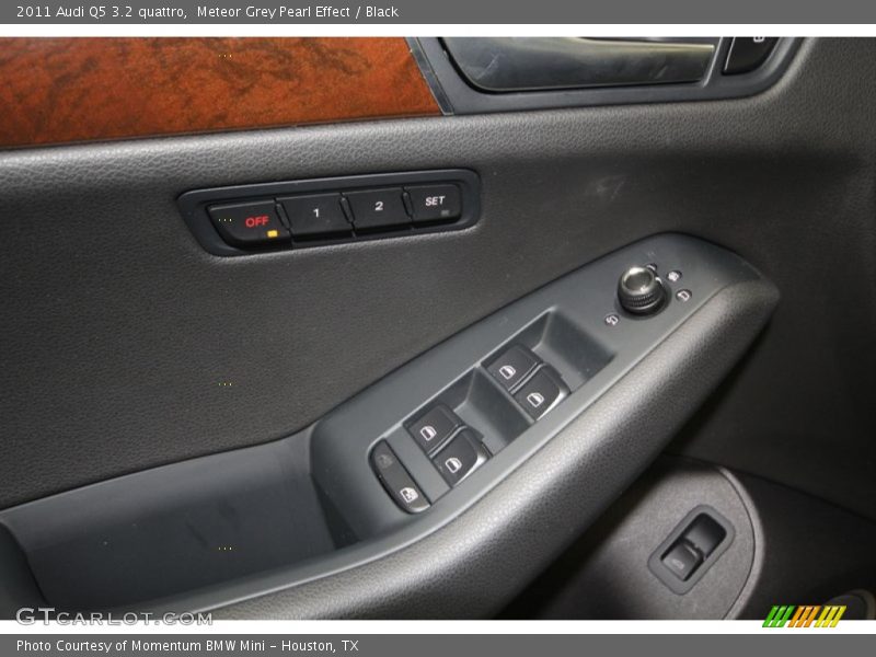 Controls of 2011 Q5 3.2 quattro