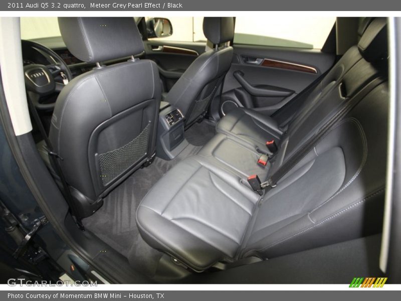 Rear Seat of 2011 Q5 3.2 quattro