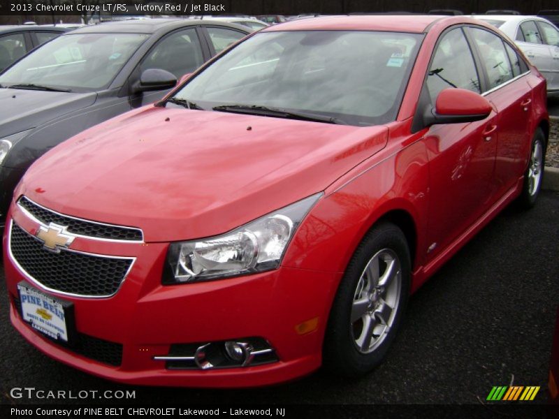 Victory Red / Jet Black 2013 Chevrolet Cruze LT/RS