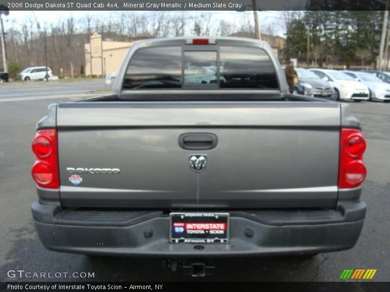 Mineral Gray Metallic / Medium Slate Gray 2006 Dodge Dakota ST Quad Cab 4x4