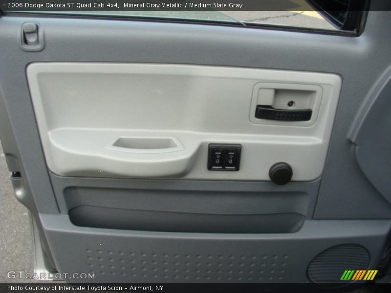 Mineral Gray Metallic / Medium Slate Gray 2006 Dodge Dakota ST Quad Cab 4x4