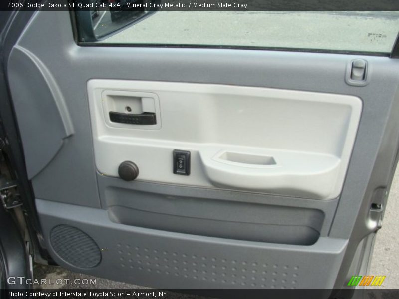 Mineral Gray Metallic / Medium Slate Gray 2006 Dodge Dakota ST Quad Cab 4x4