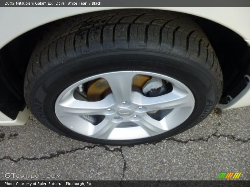 Dover White Pearl / Black 2009 Mitsubishi Galant ES