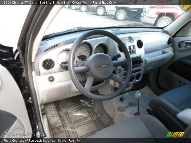 Brilliant Black Crystal Pearl / Pastel Slate Gray 2009 Chrysler PT Cruiser Touring