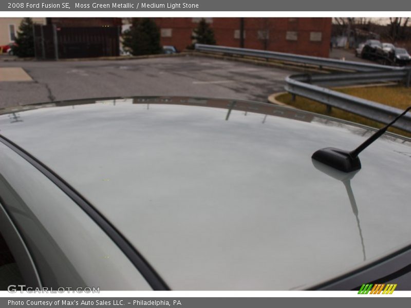 Moss Green Metallic / Medium Light Stone 2008 Ford Fusion SE