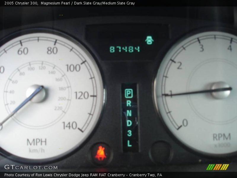 Magnesium Pearl / Dark Slate Gray/Medium Slate Gray 2005 Chrysler 300