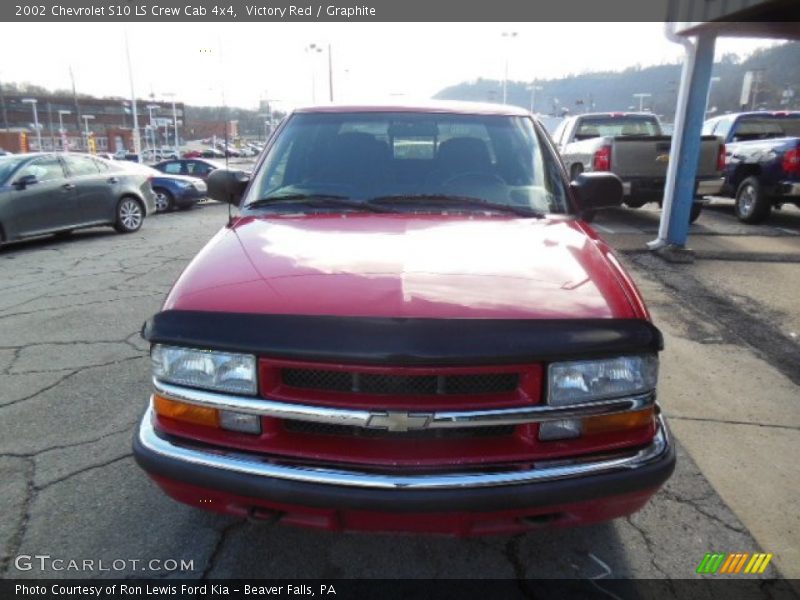 Victory Red / Graphite 2002 Chevrolet S10 LS Crew Cab 4x4