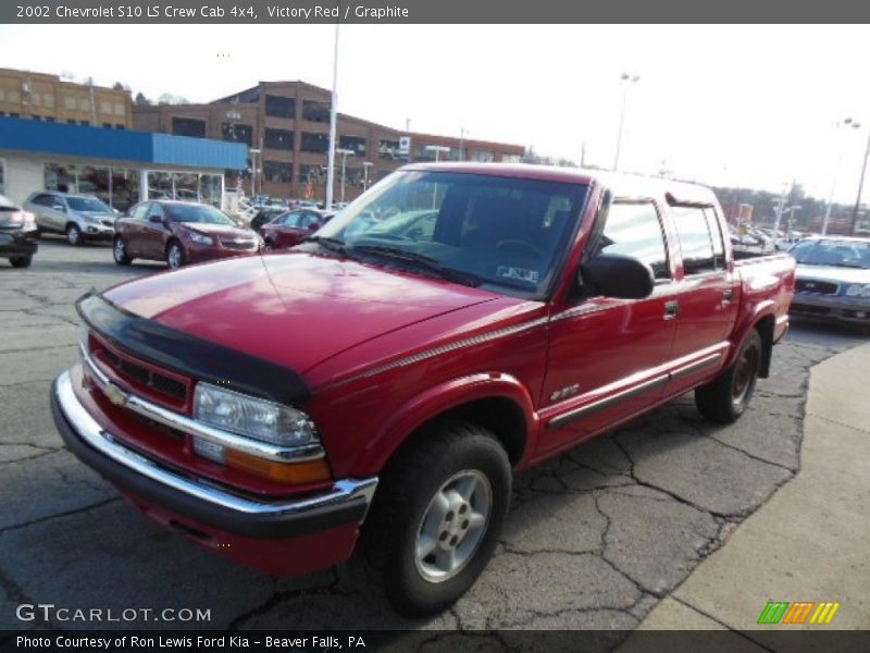 Victory Red / Graphite 2002 Chevrolet S10 LS Crew Cab 4x4