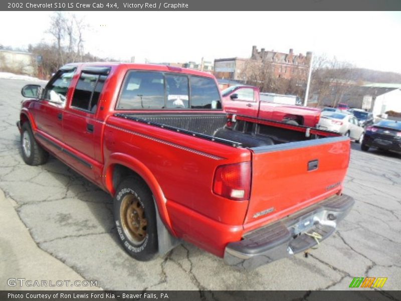 Victory Red / Graphite 2002 Chevrolet S10 LS Crew Cab 4x4