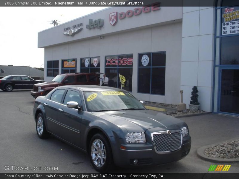 Magnesium Pearl / Dark Slate Gray/Light Graystone 2005 Chrysler 300 Limited
